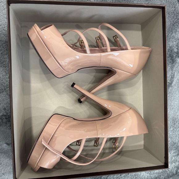 GUCCI Vernice Crystal DK CIPRIA Platform Pumps Size 38 1/2 - Picture 2 of 9